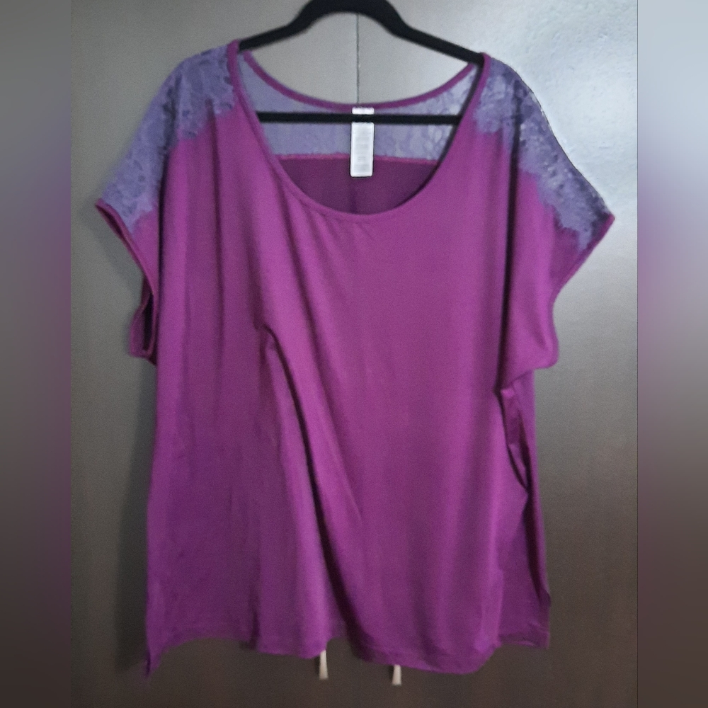 Lace Detail Short Sleeve Top